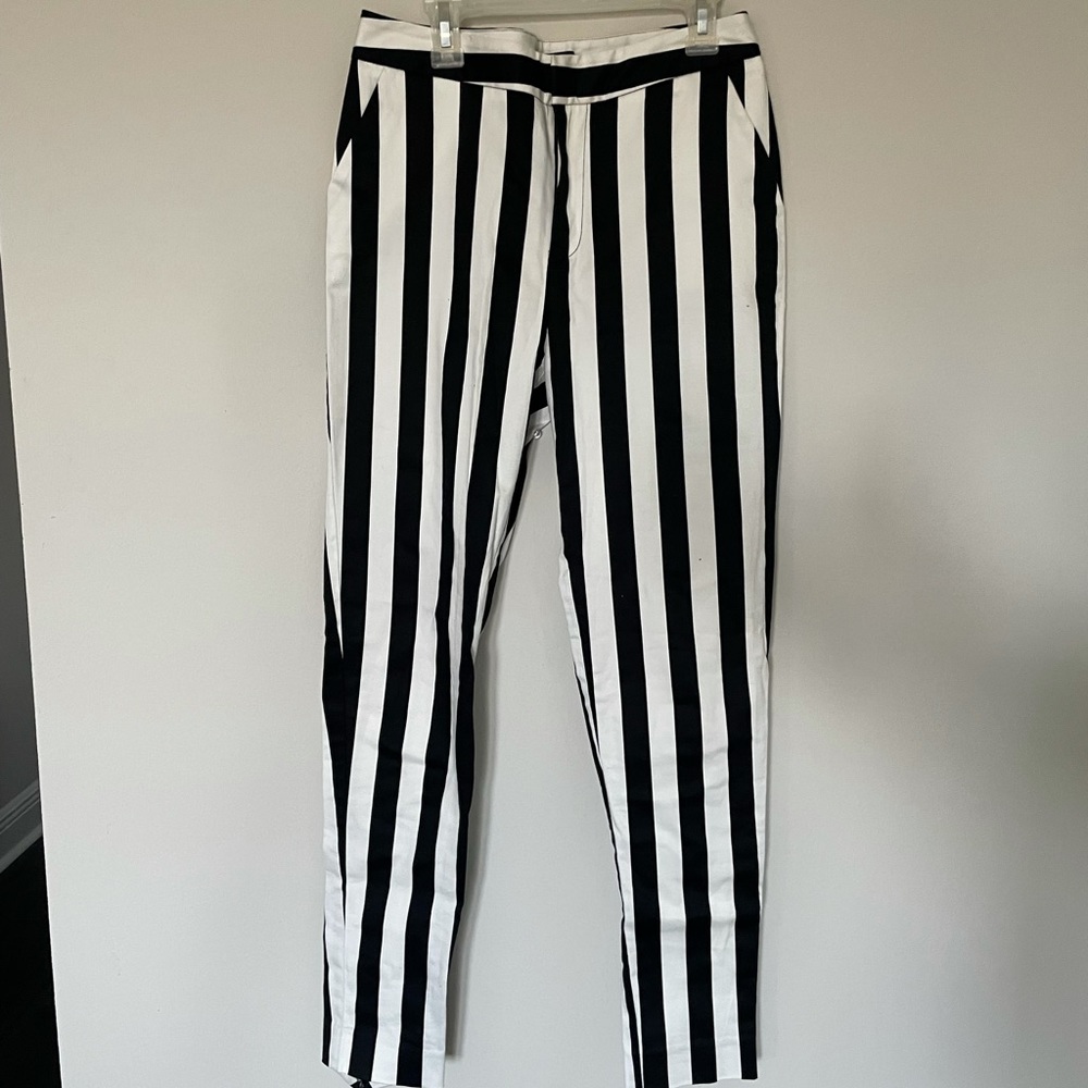 Fitted striped trousers